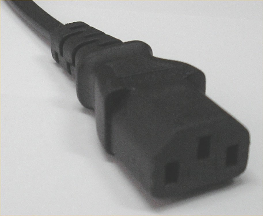 Konektor napojnog kabla